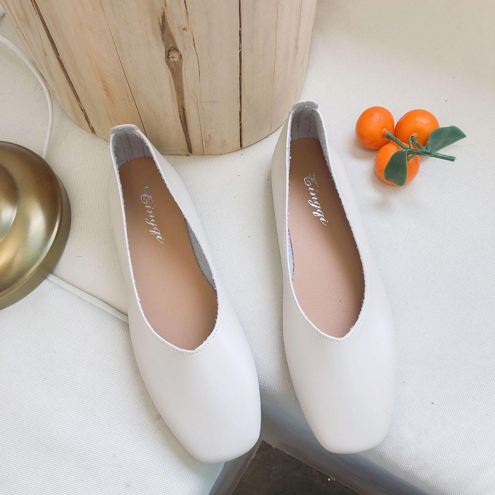 

Жіночі повсякденні лофери зі штучної шкіри Взуття без сліпів Повсякденне робоче взуття на плоскій підошві Туфлі під сукню для жінок Легкі дихаючі зручні лофери з низьким верхом 40 білий