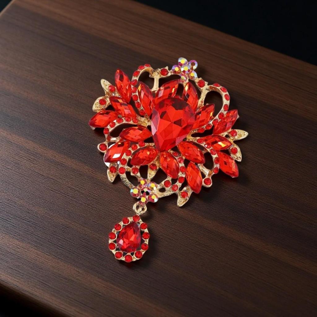 European & American Retro Crystal Brooch: High-End Court Style Pin Fashion Accessories.