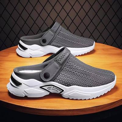 2025 Sommer-Flip-Flops große Herren-Halbschuhe Herrensandalen Studentenloch-Taschenkopfsandalen Strandschuhe
