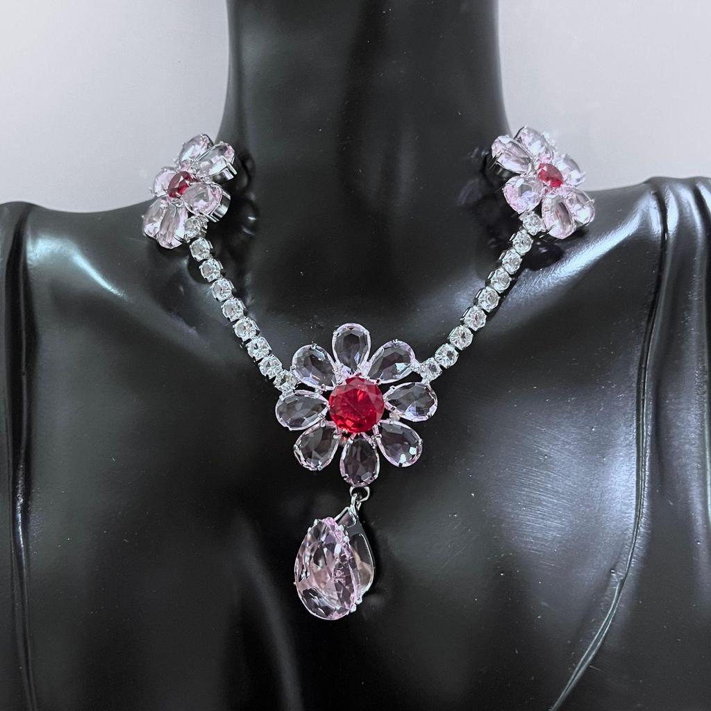 European & American Zirconia Flower Necklace Set - Luxury Cold Style Clavicle Chain Jewelry