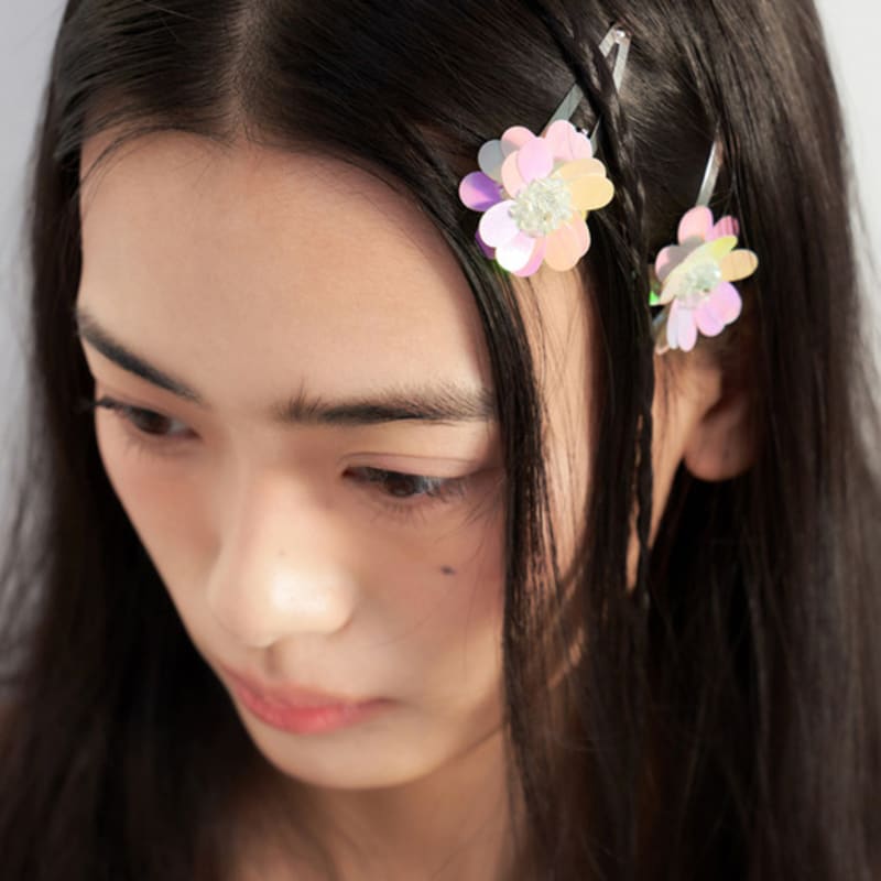 FANTASTIC PLANET Spangle Flower Hair Pin (2colors)