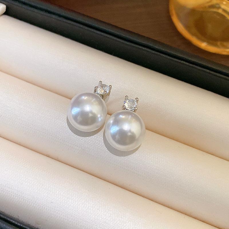 Flower Zircon Round Red Pearl Earrings for Women Light Luxury Temperament Red Stud Earrings Sweet Simple Zircon for Women