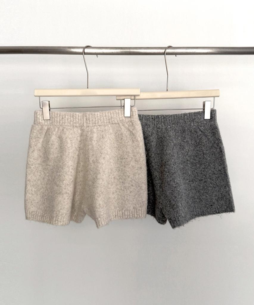 Baseukala Sophie Knit Shorts (2Colors)