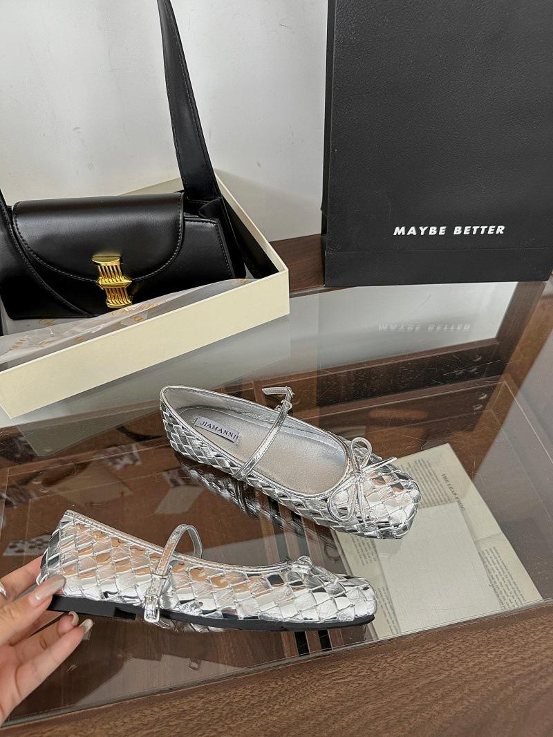 

Retro soft-soled woven single shoes women s 2025 autumn new one-pedal beanie shoes with skirt bow ballet shoes 40 серебряный