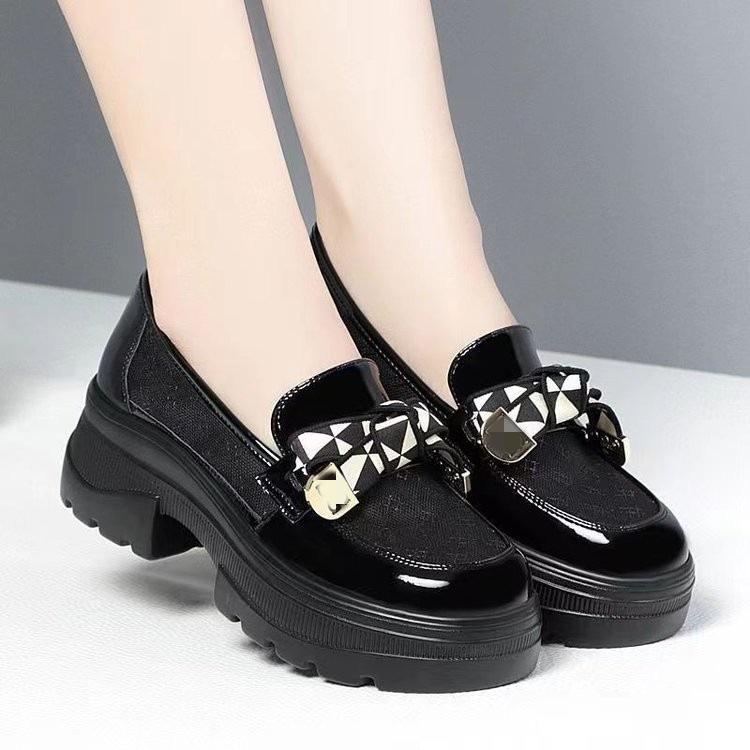 Mesh summer new soft leather soft sole wide head leather shoes comfortable muffin bottom breathable mesh sandals