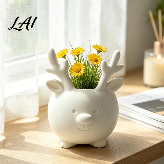Christmas Table Decoration 3D Printed Reindeer Succulents Planter Pot for Indoor Plants Decorative Desktop Flower Organizer Ornament Minimalist Pen