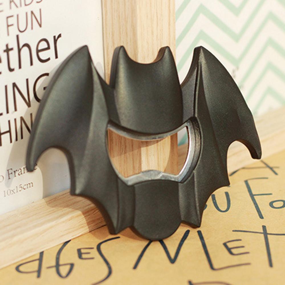 

1 шт. Открывалка для бутылок в форме летучей мыши, Креативные кухонные и домашние принадлежности, Силиконовая открывалка для бутылок, Наклейка на холодильник, Хэллоуин, Рождество чёрный