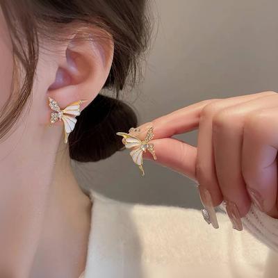Niche Design Flash Diamond Liquid Butterfly Stud Earrings Women's 2024 Explosion Earrings Luxury High-end Temperament Earrings