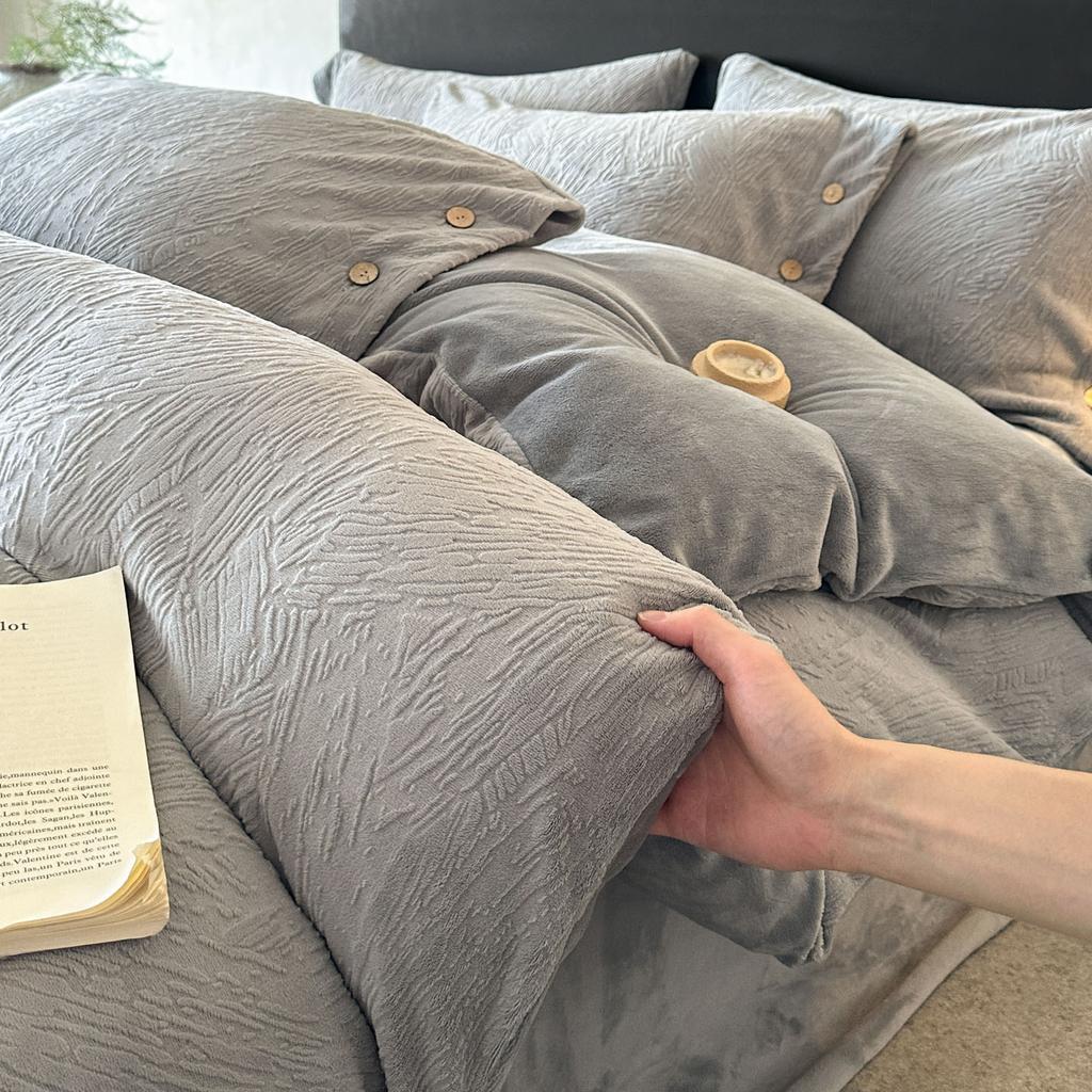 Thickened Milk Fleece Carved Fleece Four-Piece Warm Double-Sided Coral Fleece Bed Sheet Quilt Cover Bedding