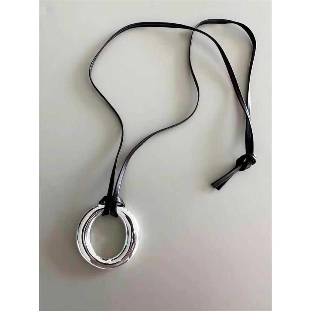 Tooxika Simple Light Luxury Design O-ring Pendant Necklace Leather Cord Adjustable Long Jumper Chain Women
