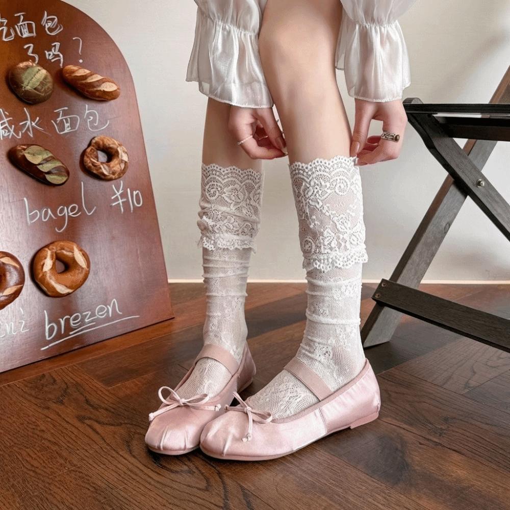 1 Pair Women's Fashion Thin Material Fishnet Socks Hollow Edge Lace Design Lace Trim Socks Comfortable Lolita Sock Spring Season