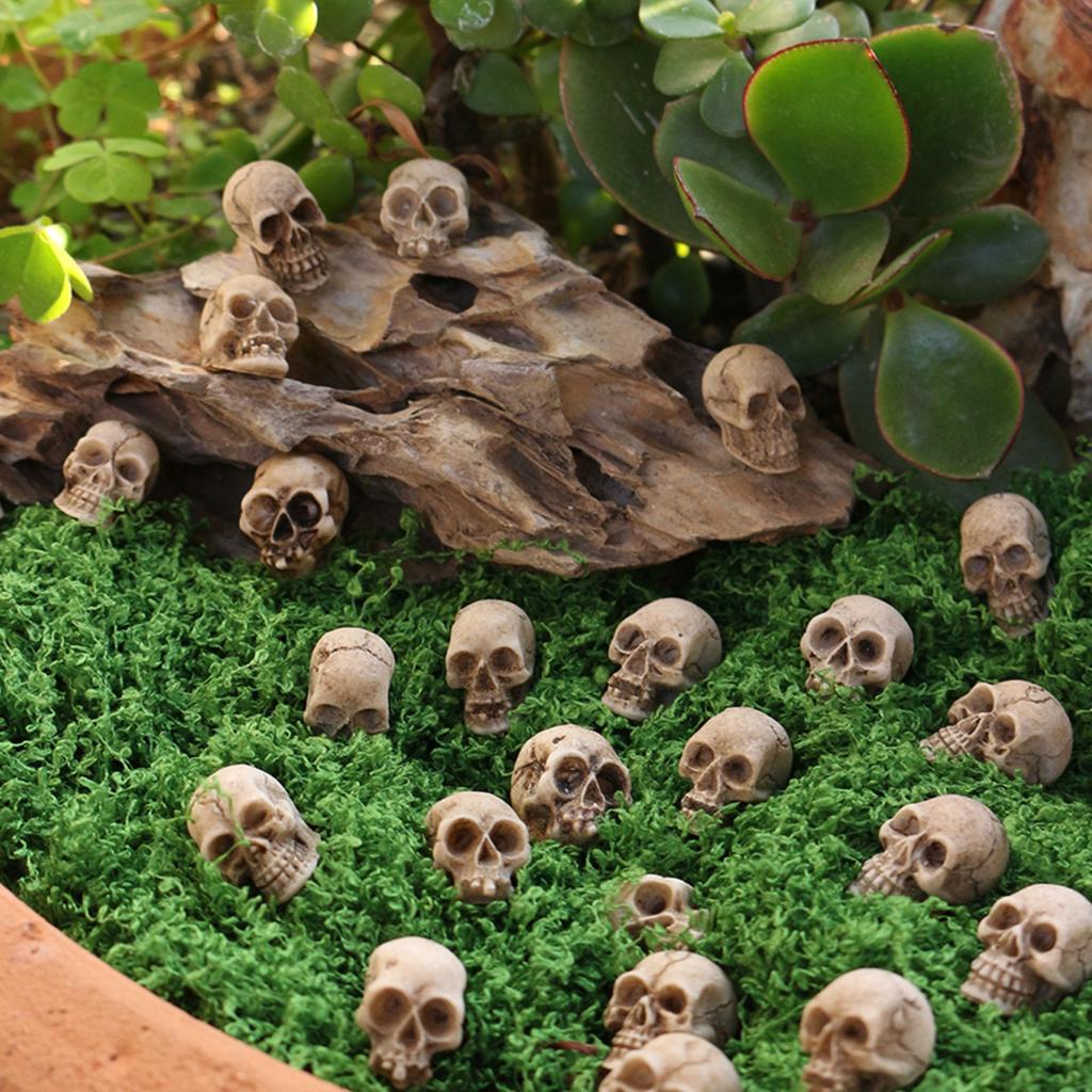 20pcs Small Skulls Horror Atmosphere Decorative Statues, Mini Skull Ornaments, Halloween Holiday Horror Decoration Props