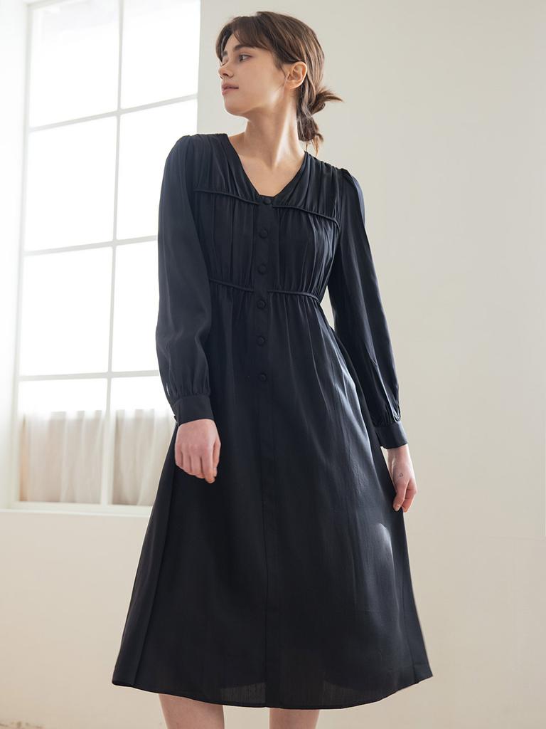 Wednesday Delight Wed_Button V-Neck Pleated Dress_Black
