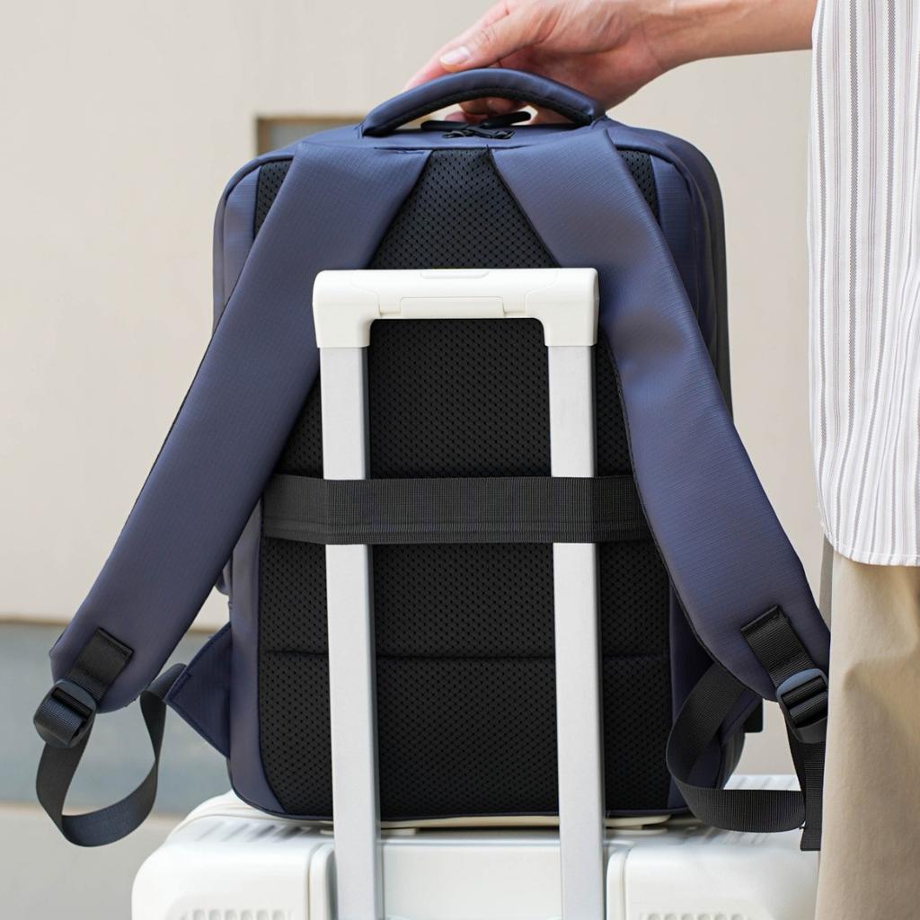 Schoolbag Men's Backpack Business Travel Commuter Fashion Backpack Travel Large Capacity High-end 11.1-inch Computer Bag Lightweight