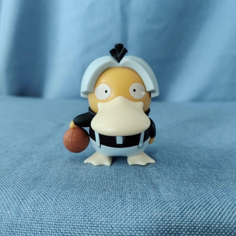 Crayon Shin Chan Kunkun Chicken Pvc Desk Figurine With Cartoon Decor For Fans