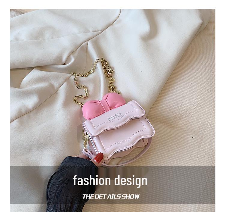 2024 Embossed Bow Mini Crossbody: Sweet Chain Bag for Girls