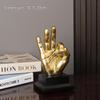 European Retro Victory Gesture Resin Ornament for Office or TV Cabinet
