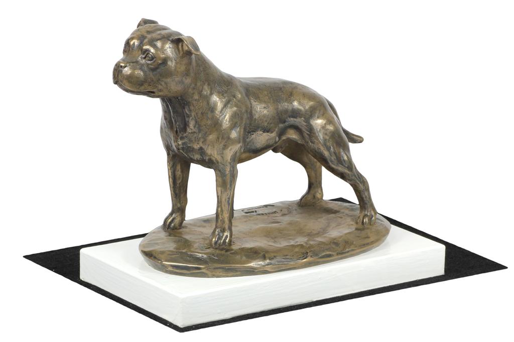 Staffordshire Bull Terrier, Staffik, Staffi Iii - Statuetka Psa, Figurka Na Białej Podstawie, Trofeum Na Wystawę Psów Marki Art-Dog