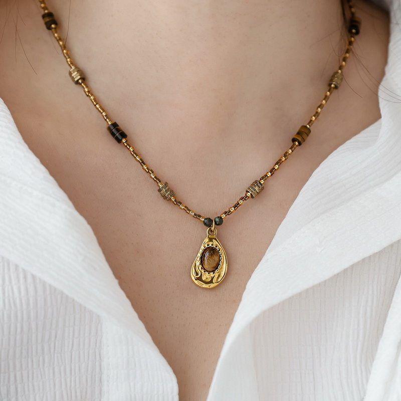 

Mild Luxury Retro Shaped Female Clavicle Chain Twin Tigereye Irregular Natural Tiger s Eye Beaded Necklace