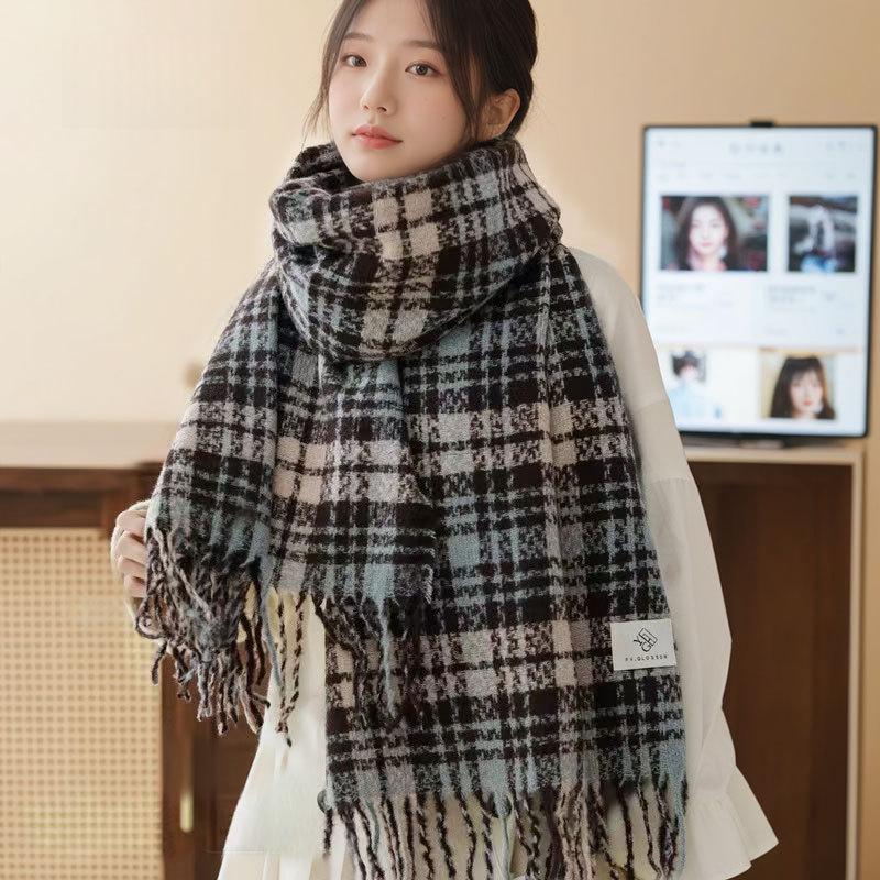 Women's Retro Plaid Imitation Cashmere Scarf - Winter 2023 Warm, Thick, Cold-Proof, Versatile Neck Warmer