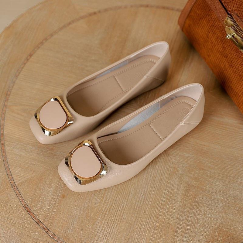 

2025 new Korean version shallow mouth shoes children s single shoes versatile soft sole shoes square head spring and autumn gentle and comfortable Do 40 абрикосовый