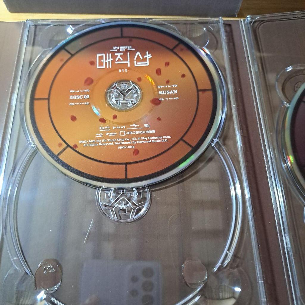 [USED] BTS DVD 5TH INTO THE MAGIC SHOP K14