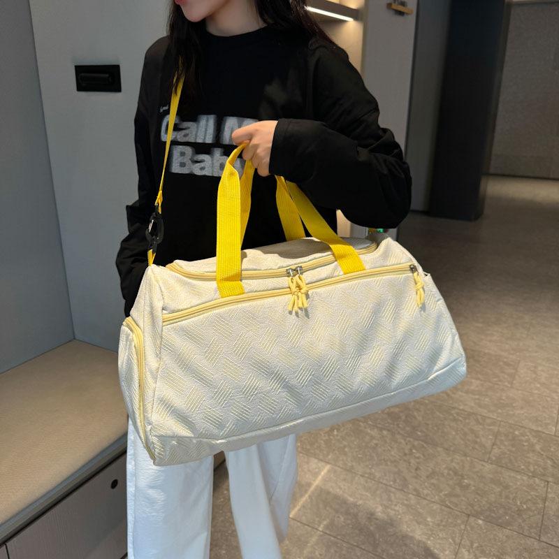 Fashion and fresh dry and wet separation sports fitness bag going out large capacity with shoe compartment portable travel bag can be set with tie rod