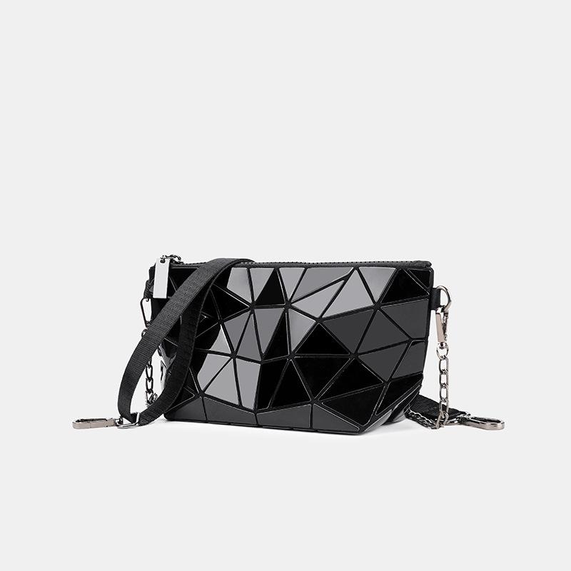 Dámská letní taška Xiaoxiangfeng 2021 New Lingge Chain Bag Street Fashion taška na jedno rameno Messenger Bag