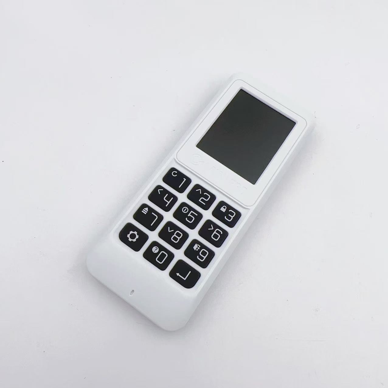 

IODD MINI PRO M.2 NGFF SATA 2280 , USB-C / Загрузочный виртуальный ODD&HDD / AES256 Макс. до 76 цифр / Защита от записи /2541,ST400 M.2 белый