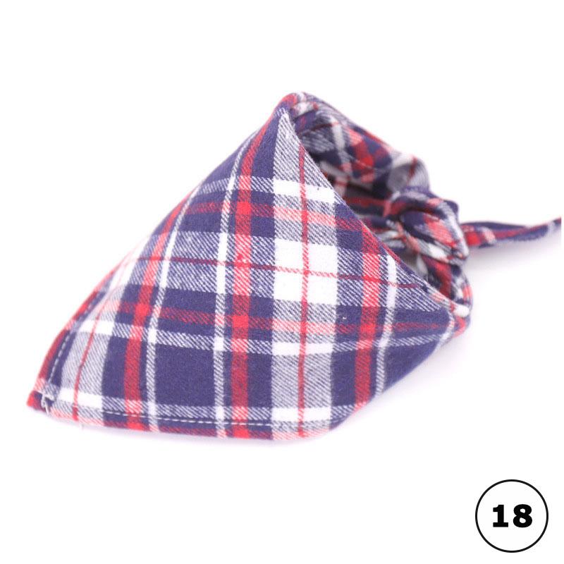 Triangular Pet Bandanas for Cats and Dogs Scarf Kerchief Dog Bibs Washable Girl Boy Dog Bandanas Cotton Checkered Dogs Bandanas