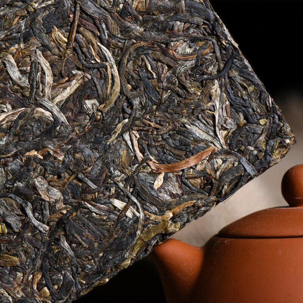 250g Yunnan Organic Pu'er Ancient Tree Green Tea Brick Health Care