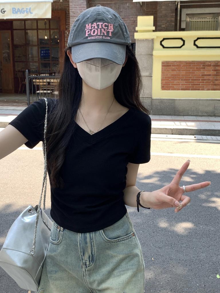 Front Shoulder V-neck Short-sleeved T-shirt for Women's Inner Wear, Summer New Design Sense Niche White Slim-fitting Pleated Waist Top