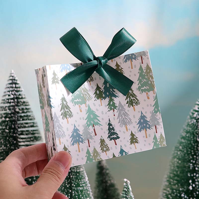 WTEMPO 60PCS 3-Style DIY Creative Ribbon Bow Foldable Paper Boxes Christmas-themed Festive Gift Boxes Christmas Tree Pattern Printed Packaging Boxes