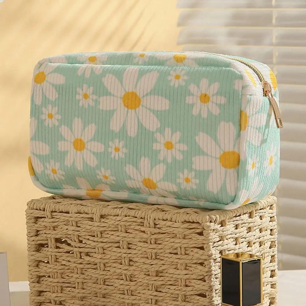Trendy Large Capacity Corduroy Makeup Bag Travel Printed Toiletry Organizer Bag Makeup Brush Skincare Storage Bag for Women