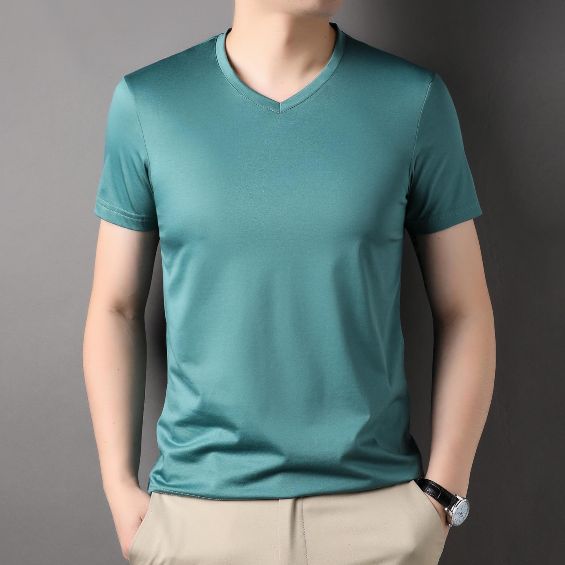 

Men s 2025 Summer Silk V-neck Short-Sleeve Cooling T-shirt: Youth Casual Fashion, Breathable, Versatile. M