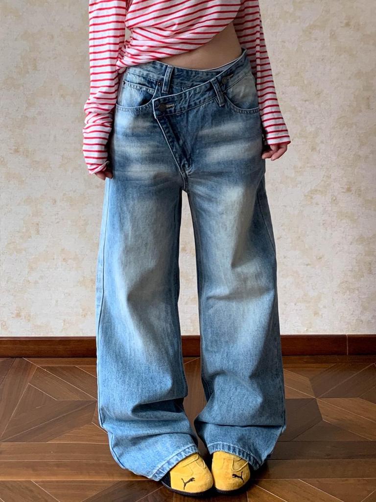 Unisex Retro Distressed Washed Wide-Leg Jeans with Clean Fit Design