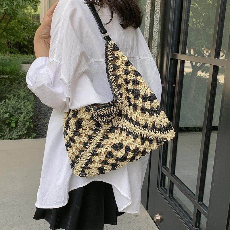 

Straw bag women s large-capacity bag new Chinese totem shoulder bag summer seaside vacation beach woven armpit bag bag + shoulder strap
