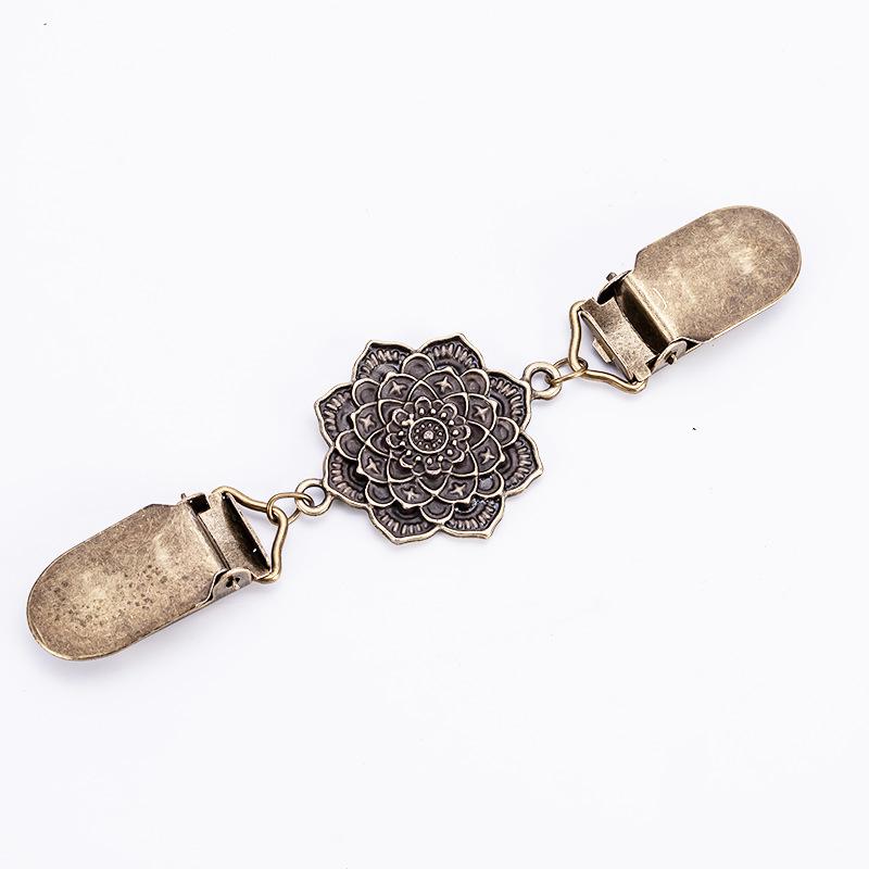 Vintage European & American Shawl Clip: Women's Diamond Sweater, Scarf, Brooch & Collar Alloy Accessories