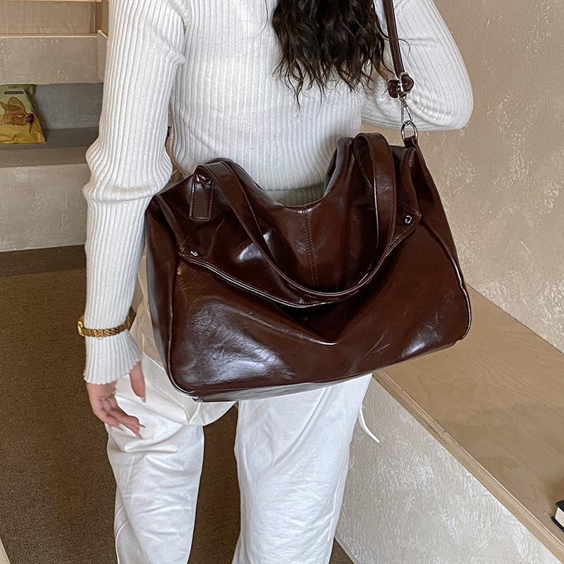 Glossy Faux Leather Hobo Bag Women Fashion Shoulder Bag With Adjustable Strap Soft Texture Handbag Everyday Use