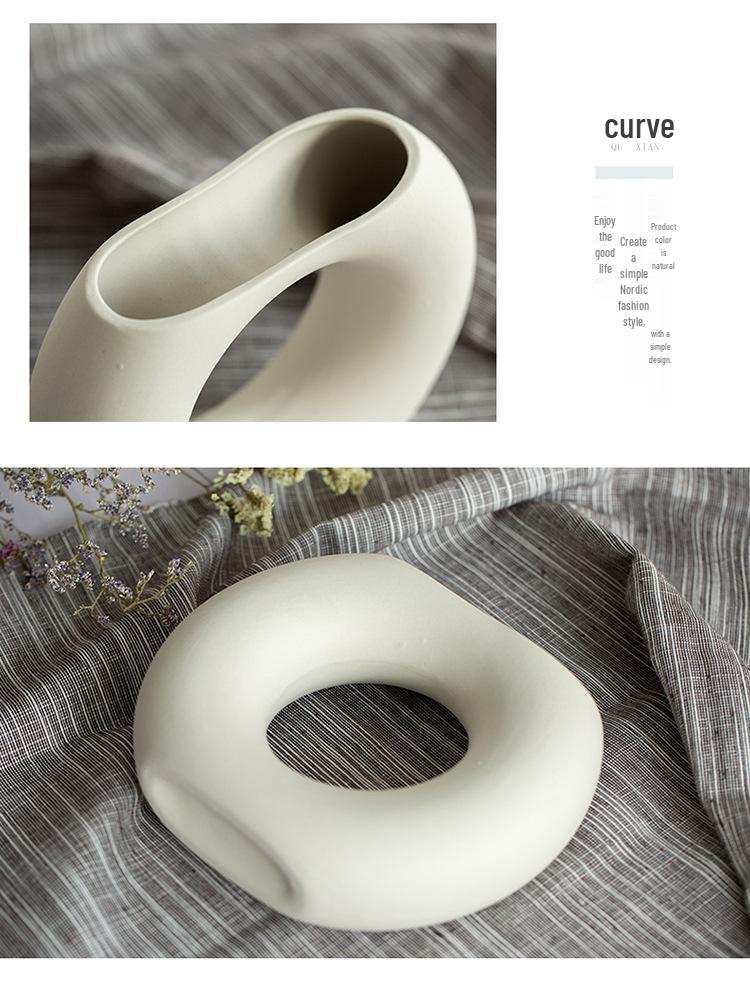 White Ceramic Vase with Dried Baby's Breath for Living Room or Dining Table Decoration