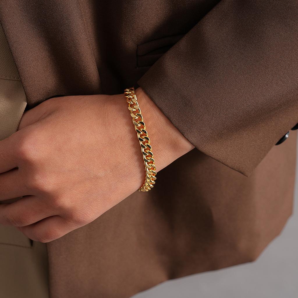 Metal wind chain buckle bracelet personalized fashion design bracelet feeling bracelet jewelry