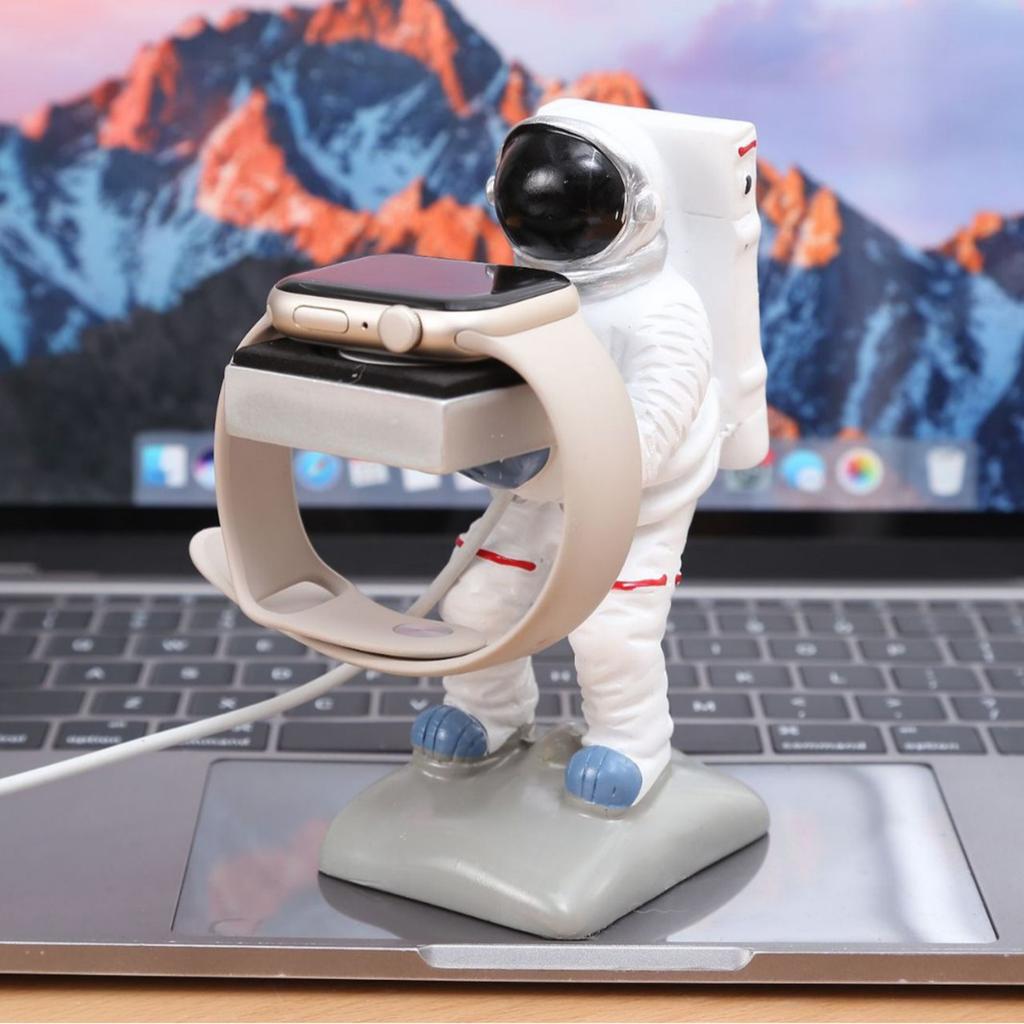 Creative Astronaut Support Bracket Cartoon Space Man Support Bracket Resin Artwork