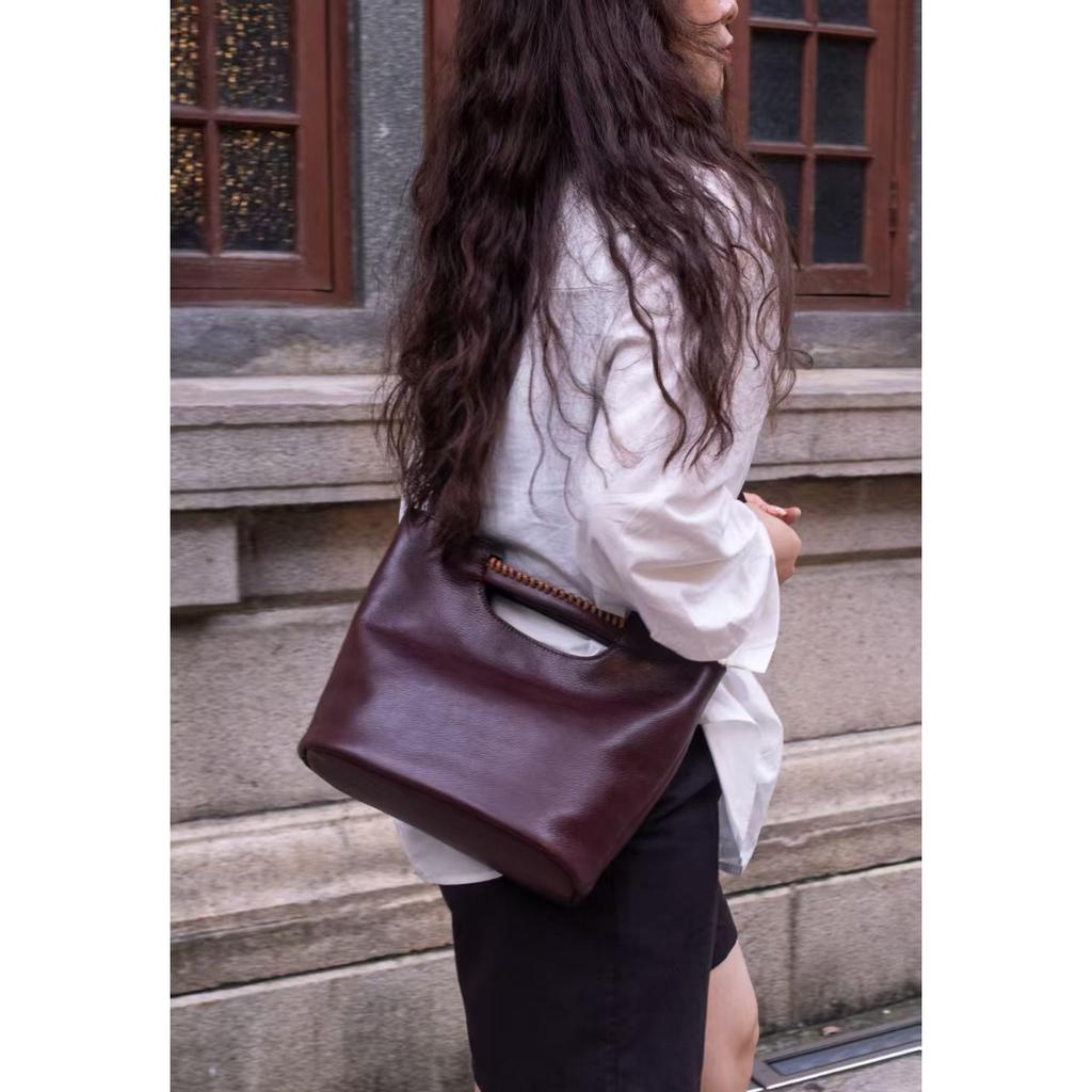 Top layer tree paste vegetable tanned cowhide women's portable shoulder messenger bag handmade retro literary leather women's bag