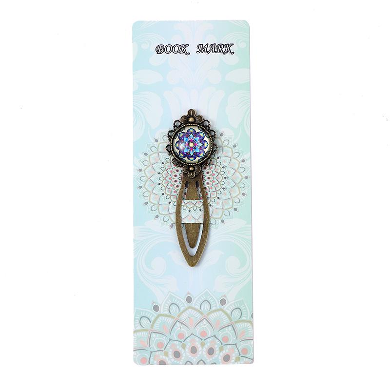 

Creative Kaleidoscope Ruler Bookmarks: Artistic Court-Style Stationery