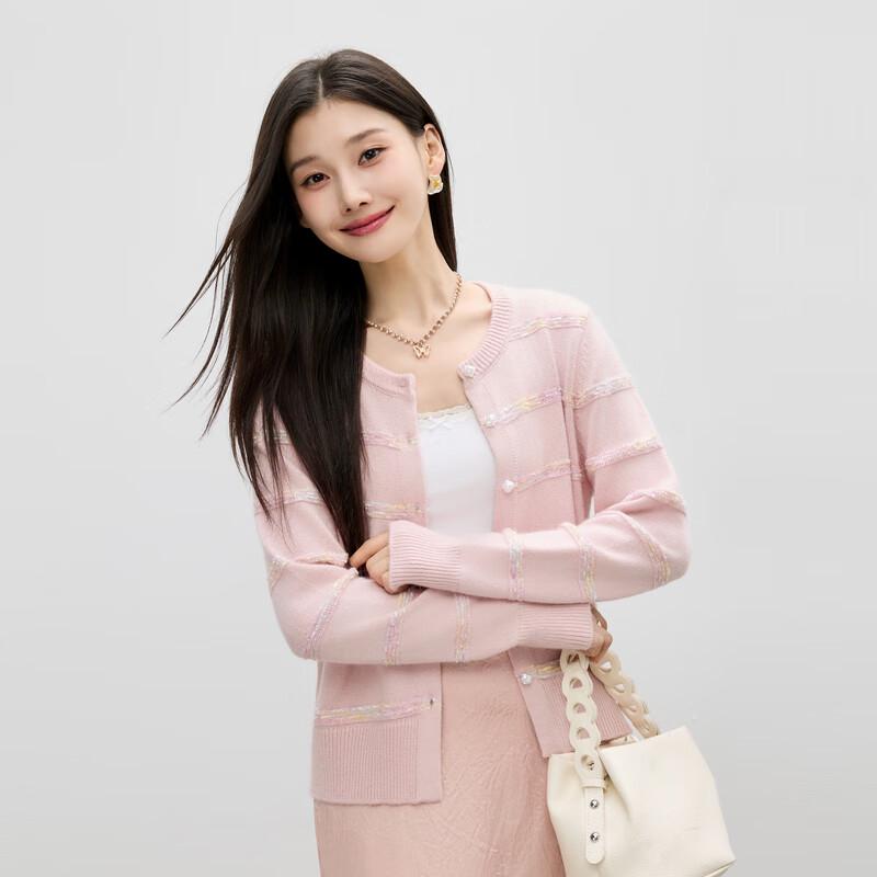 Qiusui Yiren Pearl Button Knit Sweater