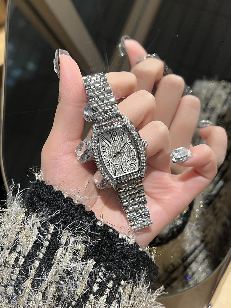 Tonneau Full Diamond Plate Lady Watch Elegant Timepiece for Kazakhstan And Middle East Asian Countries