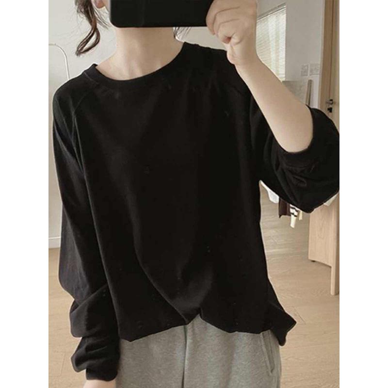 Women's Korean-Style White Long-Sleeve Round Neck Base Layer Top for Autumn/Winter - New Arrival, Loose Fit.