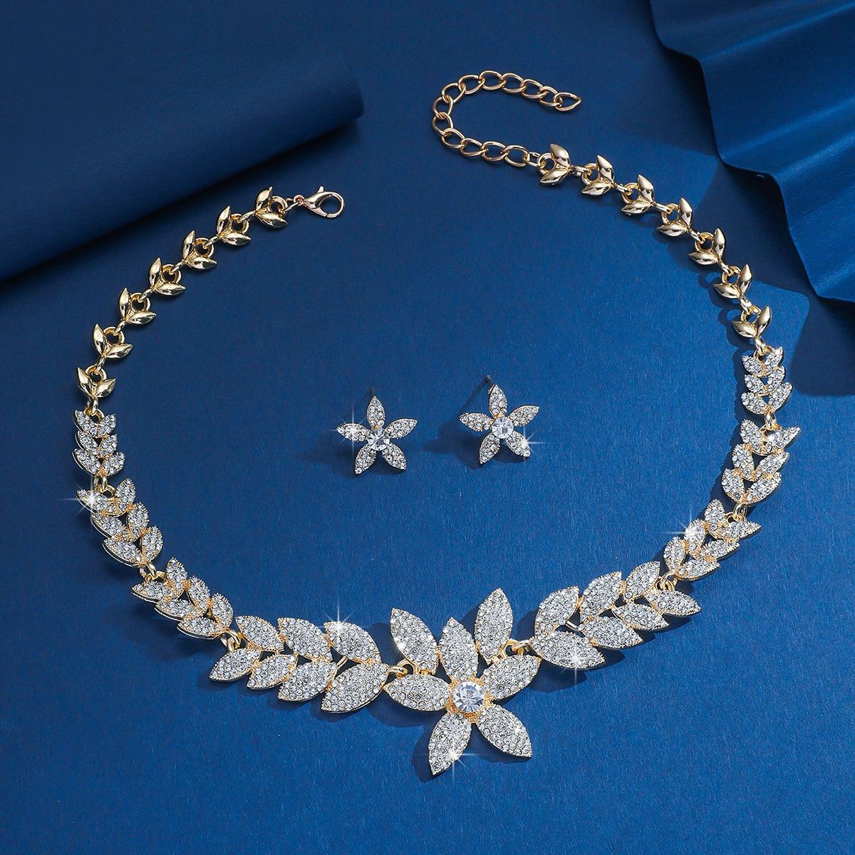 2025 New Fashion Rhinestone Necklace Earrings Set Bridal Dress Dinner Accessories Party Gifts