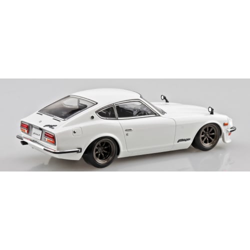 Aoshima Bunka Kyozai (AOSHIMA) 1/32 Scale Rakupla Snap Kit No. 15CU-WH Nissan S30 Fairlady Z Custom White Pre-Colored Plastic Model Kit (Automobile)