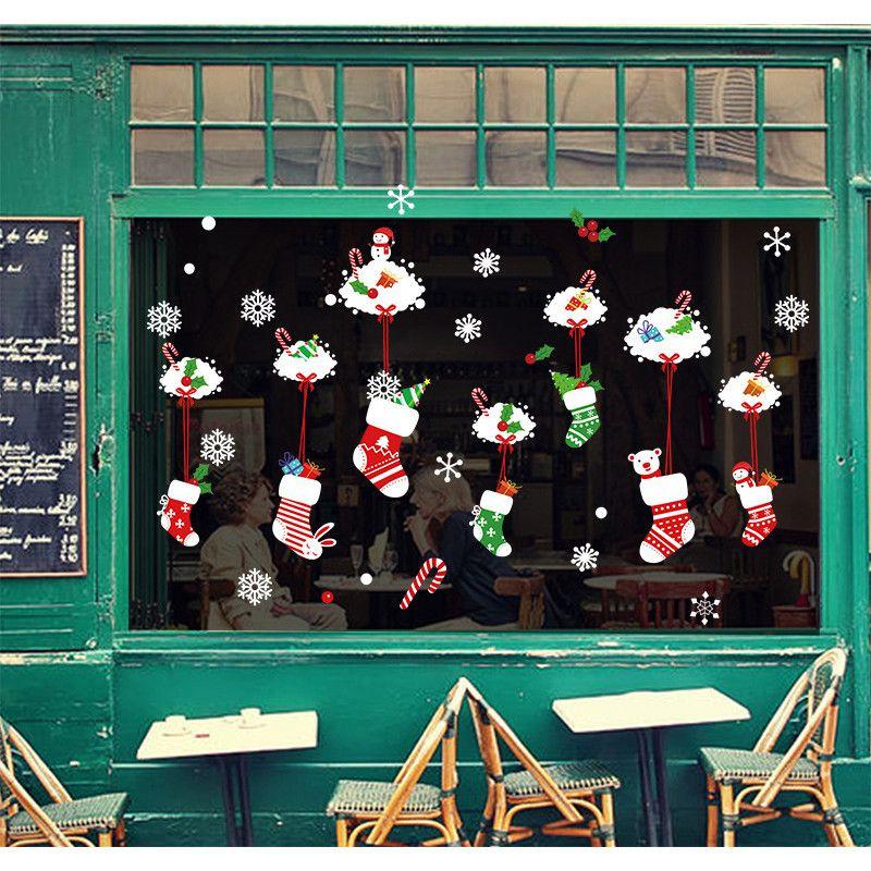 Klassische Weihnachtsfensteraufkleber mit Weihnachtsmann für eine magische Feiertagsatmosphäre